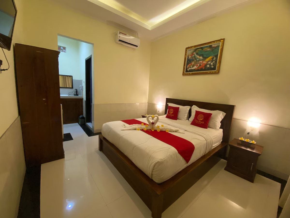 Cave Beach Bungalow Villa Image